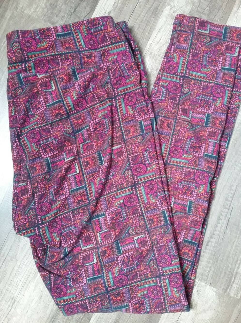 TC LuLaRoe Geometric Floral Leggings